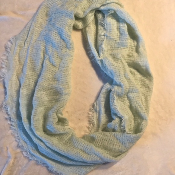 3 SCARFS - Picture 3 of 4